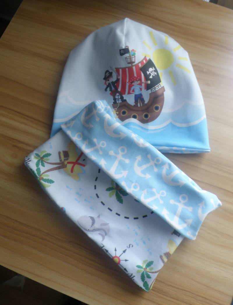 Wendebeanie Und Loop Im Set/Maritim Für Jungs Mädchen Beidseitig Tragbar Kopfumfang 45 - 52 cm von AccessoiresByMarja