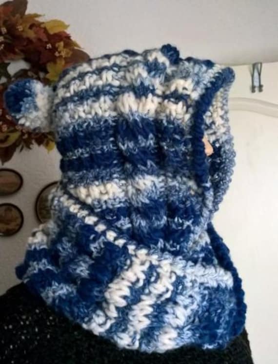 Zopfmuster Loop/Scoodie Schal Kapuzenloop /Scoodie in Blau Infinity Scarf Wollschal von AccessoiresByMarja