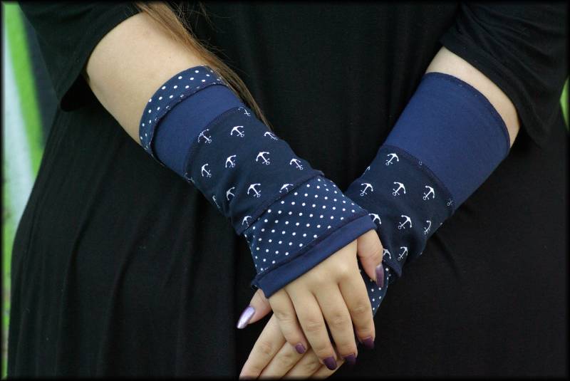 Armstulpen Handstulpen Handwärmer Pulswärmer Sommerstulpen Wendestulpen Dunkel Blau Mit Ankern Gepunktet Patchwork von AccessoriDE