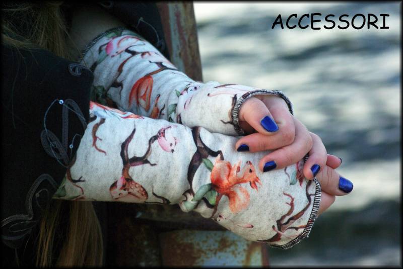 Armstulpen Mit Daumenloch Stulpen Fleece Kuschelig Créme Waldtieren Fuchs Reh Hase Eichhörnchen Handstulpen von AccessoriDE