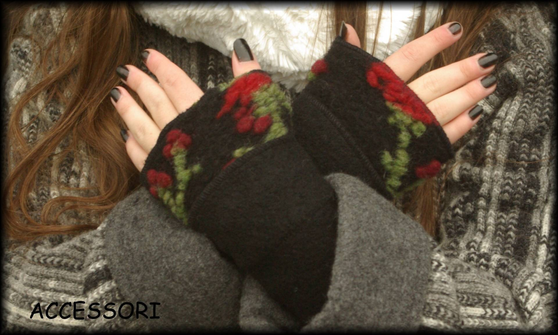 Armstulpen Wolle Schwarz Rot Grün Geblümt Warm von AccessoriDE