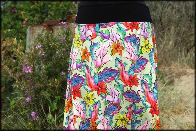 Jerseyrock Sommerrock Viskosejersey Bunt Mit Frosch Geblümt Damenrock A - Form von AccessoriDE