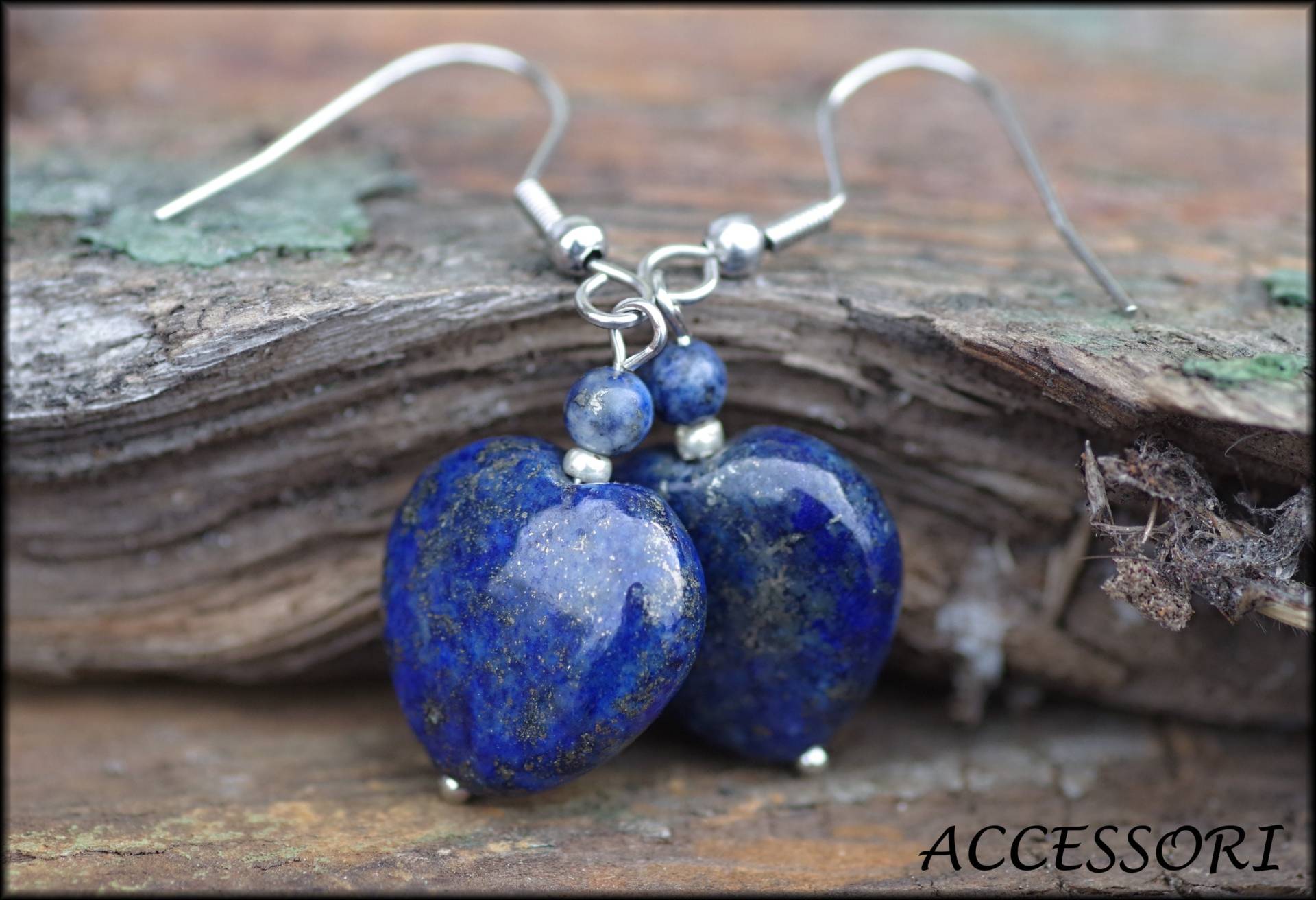 Lapis Lazuli Herzen Edelstahl Ohrringe Dunkel Blau von AccessoriDE