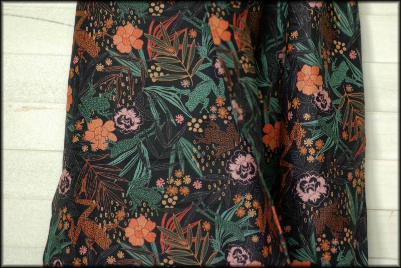 Loop Schal Wickelschal Schwarz Orange Grün Frosch Leichte Baumwolle Halsschmuck von AccessoriDE