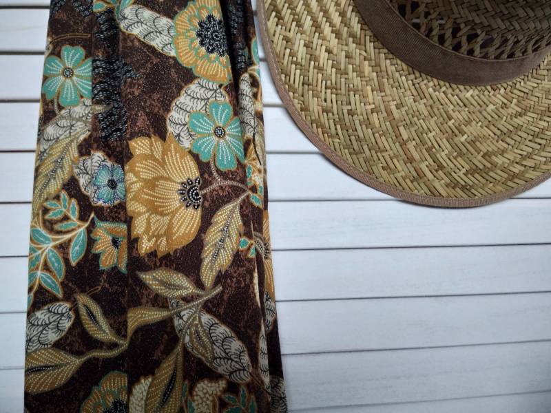 Loop Schal Wickelschal Sehr Leicht Geblümt Braun Türkis Glitzernd Viskose Halsschmuck von AccessoriDE