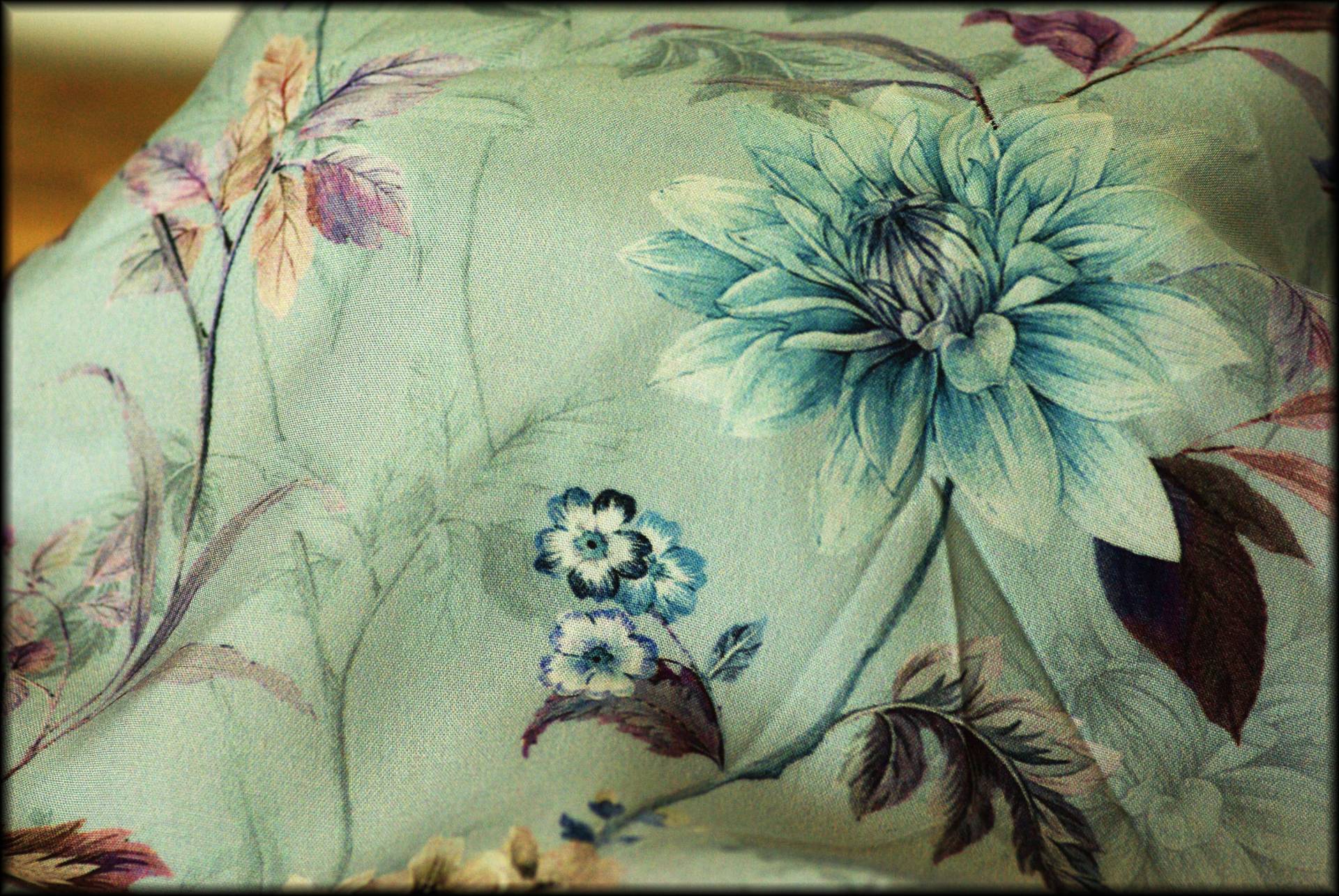 Wickelschal Loop Viskose Sehr Leicht Geblümt Halsschmuck Hell Blau von AccessoriDE