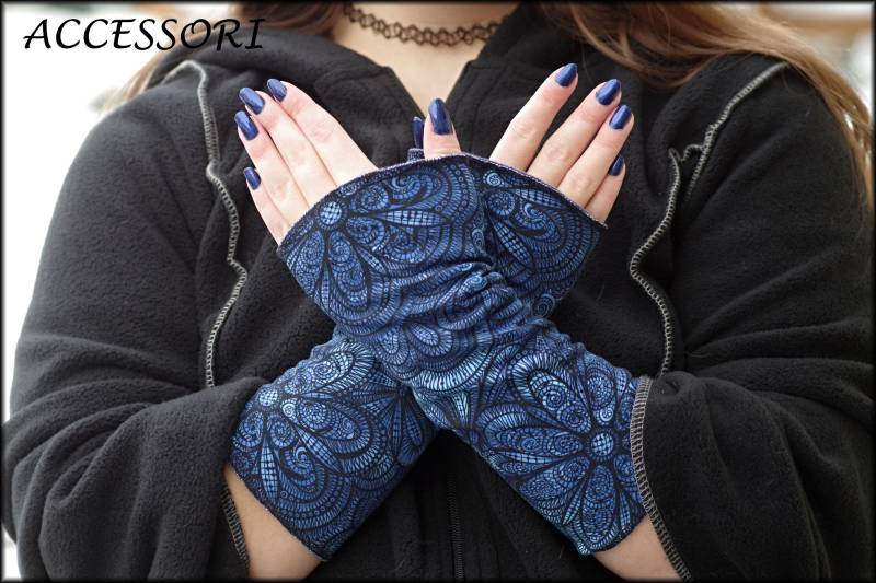 stulpen Armstulpen Beideseitig Oder Mit Daumenloch Dunkel Blau Mandala Geblümt Alpenfleece Handwärmer Weich Warm Kuschelig von AccessoriDE