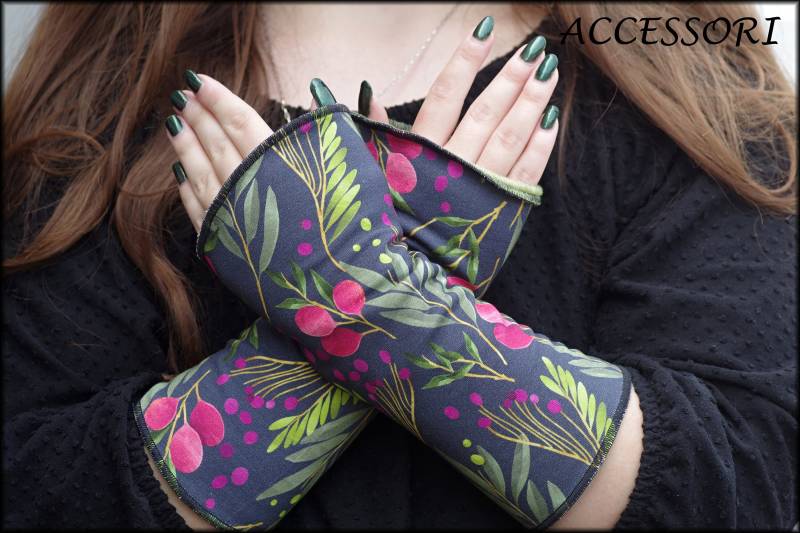 stulpen Armstulpen Beideseitig Oder Mit Daumenloch Schwarz Grün Rosa Geblümt Alpenfleece Handwärmer Weich Warm Kuschelig von AccessoriDE