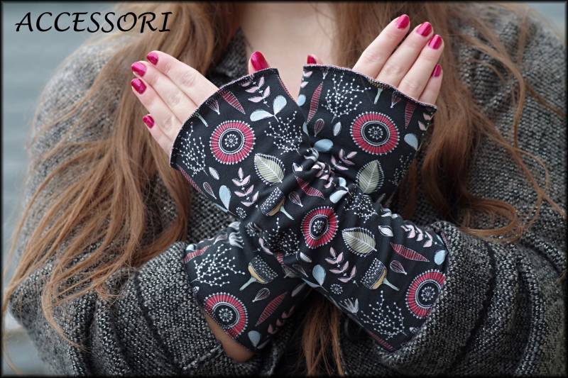 stulpen Armstulpen Beideseitig Oder Mit Daumenloch Schwarz Rot Geblümt Fleece Handwärmer Weich Warm Kuschelig von AccessoriDE