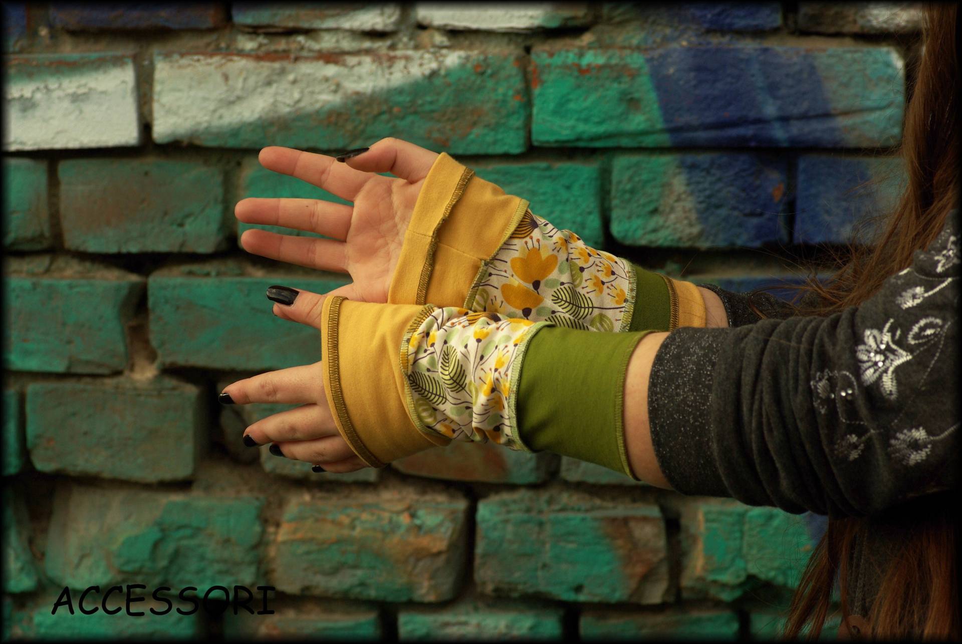 stulpen Armstulpen Handstulpen Händwärmer Pulswärmer Baumwolle Gelb Grün Patchwork Sommerstulpen Wendestulpen Geblümt von AccessoriDE