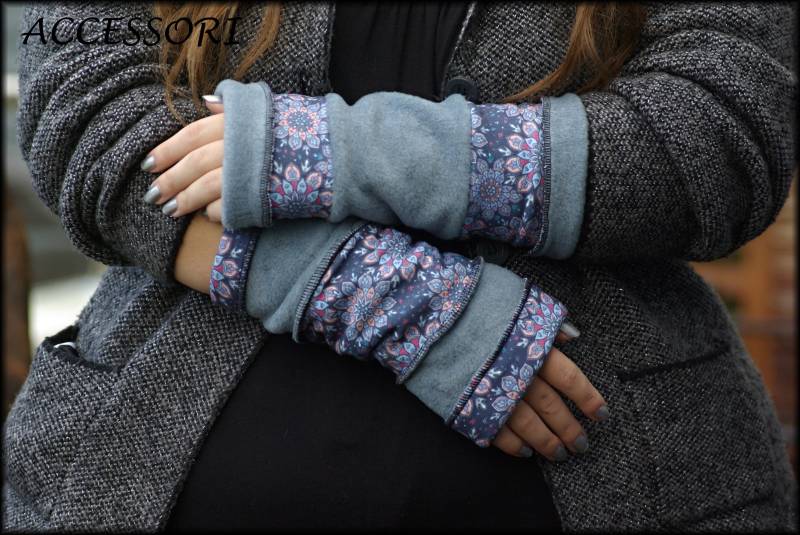 stulpen Armstulpen Handstulpen Wendestulpen Beideseitig Hell Blau Geblümt Mit Mandala Polar Fleece Patchwork Handwärmer Weich Warm Kuschelig von AccessoriDE