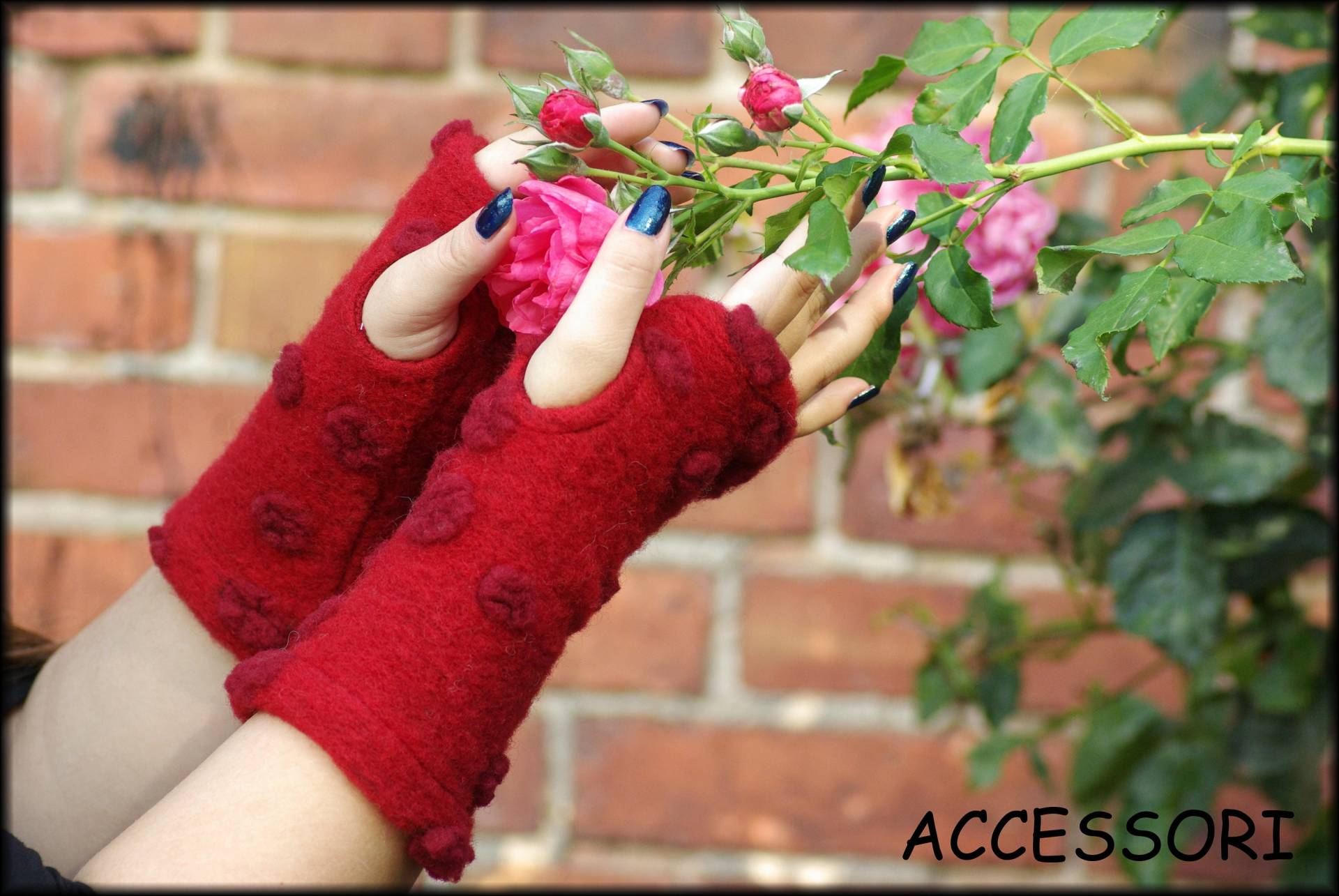 stulpen Armstulpen Mit Daumenloch Walk Rot Gepunktet Wolle Sehr Leicht Warm von AccessoriDE