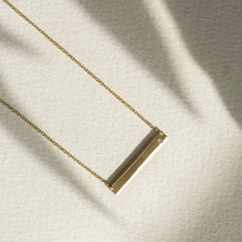 Bar Minimal Anhänger Halskette, Gold N254 von AccessoriesAtelier
