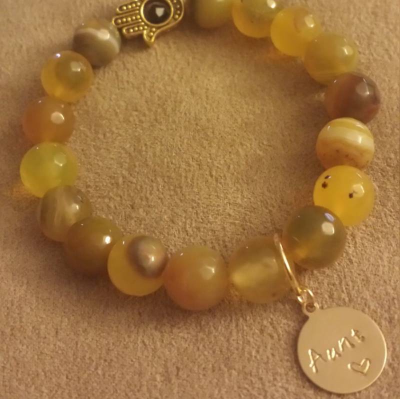 Tante Halbkreisförmiger Perlen Armband, Bettelarmband Hamsa Hand von AccessoriesSimply