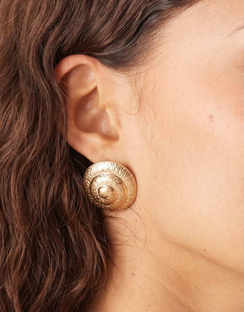 Accessorize - Angeraute Ohrringe in Goldoptik mit Wirbel-Muschel-Design-Goldfarben von Accessorize