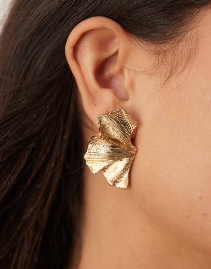 Accessorize - Auffällige Hängeohrringe in Gold mit Blütenblatt-Design-Goldfarben von Accessorize