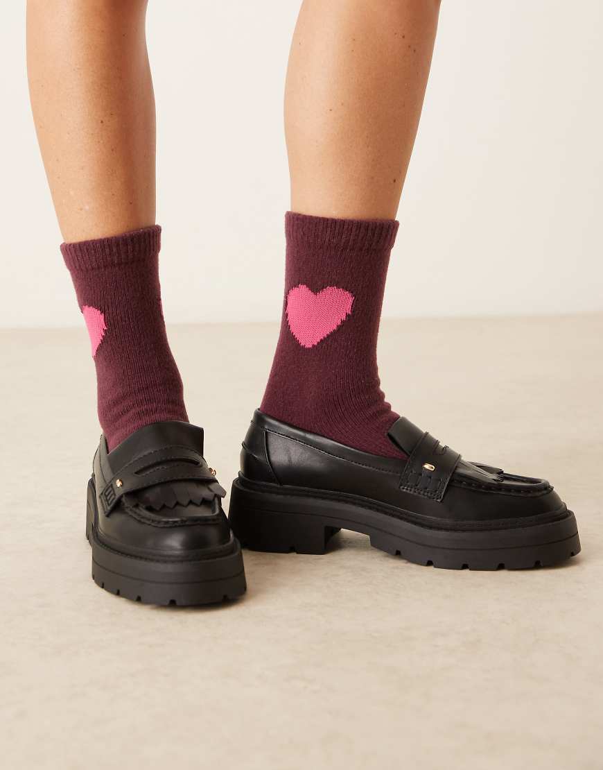 Accessorize - Flauschige Socken in Burgunderrot mit Herz-Verzierung von Accessorize