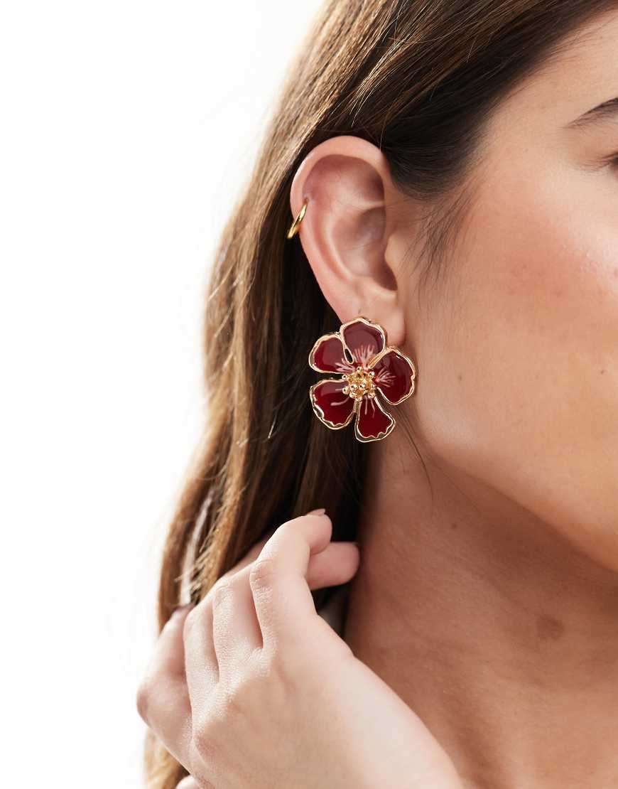 Accessorize - Florale Statement-Ohrstecker aus Emaille in Burgunderrot Accessorize - Florale Statement-Ohrstecker aus Emaille in Burgunderrot von Accessorize