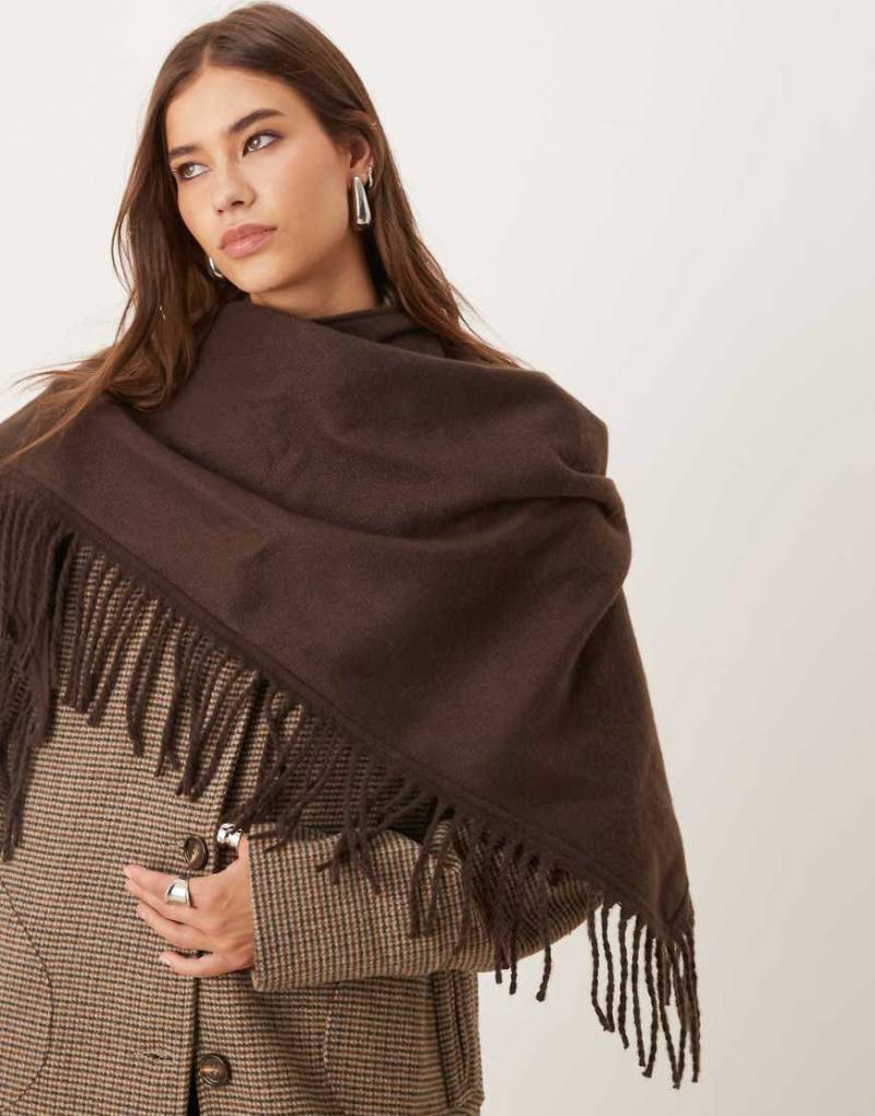 Accessorize - Großer Strick-Dreiecksschal in Braun mit Fransen-Brown von Accessorize