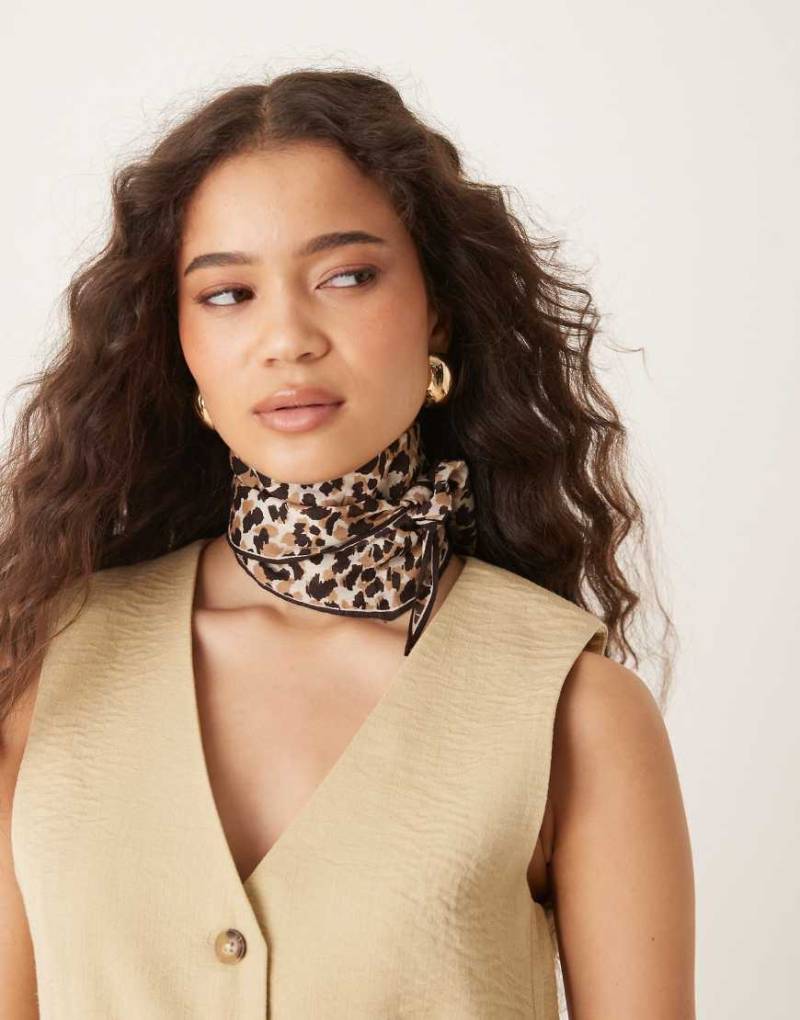 Accessorize - Halstuch mit Gepardenmuster in Braun von Accessorize