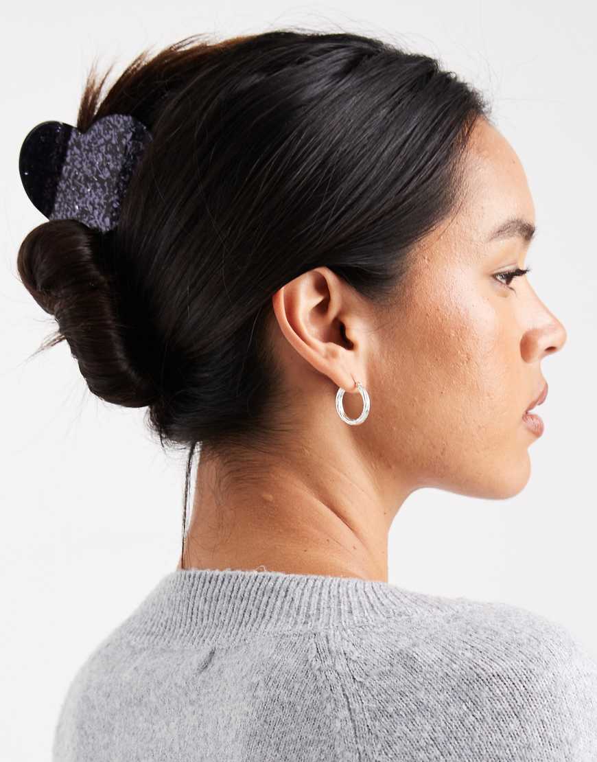 Accessorize - Herzförmige Haarklammer aus Kunstharz in Mitternachtsblau von Accessorize