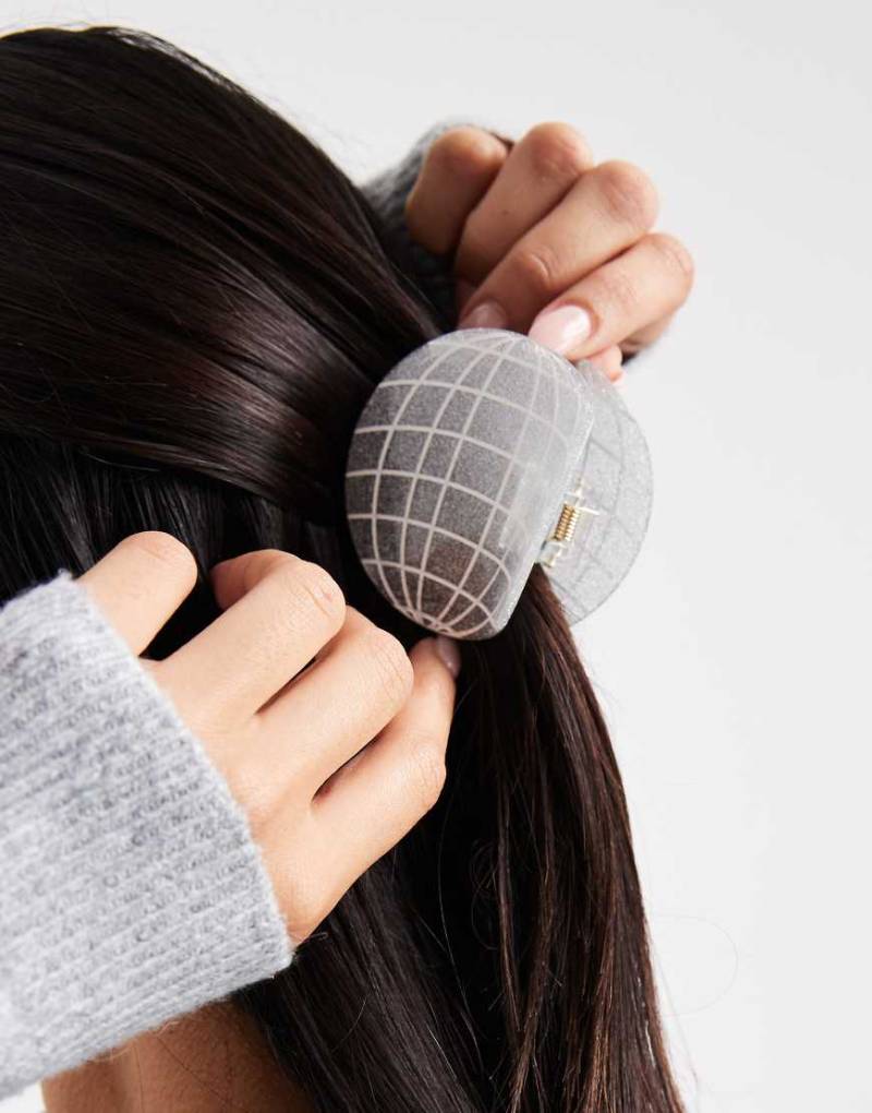 Accessorize - Silberfarbene Haarklammer im Diskokugel-Design Accessorize - Silberfarbene Haarklammer im Diskokugel-Design von Accessorize