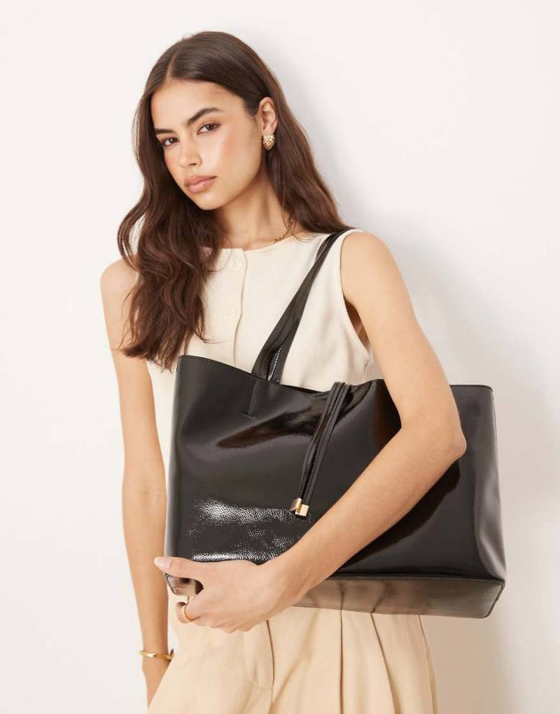 Accessorize - Tragetasche in Schwarz in Lackleder-Optik von Accessorize