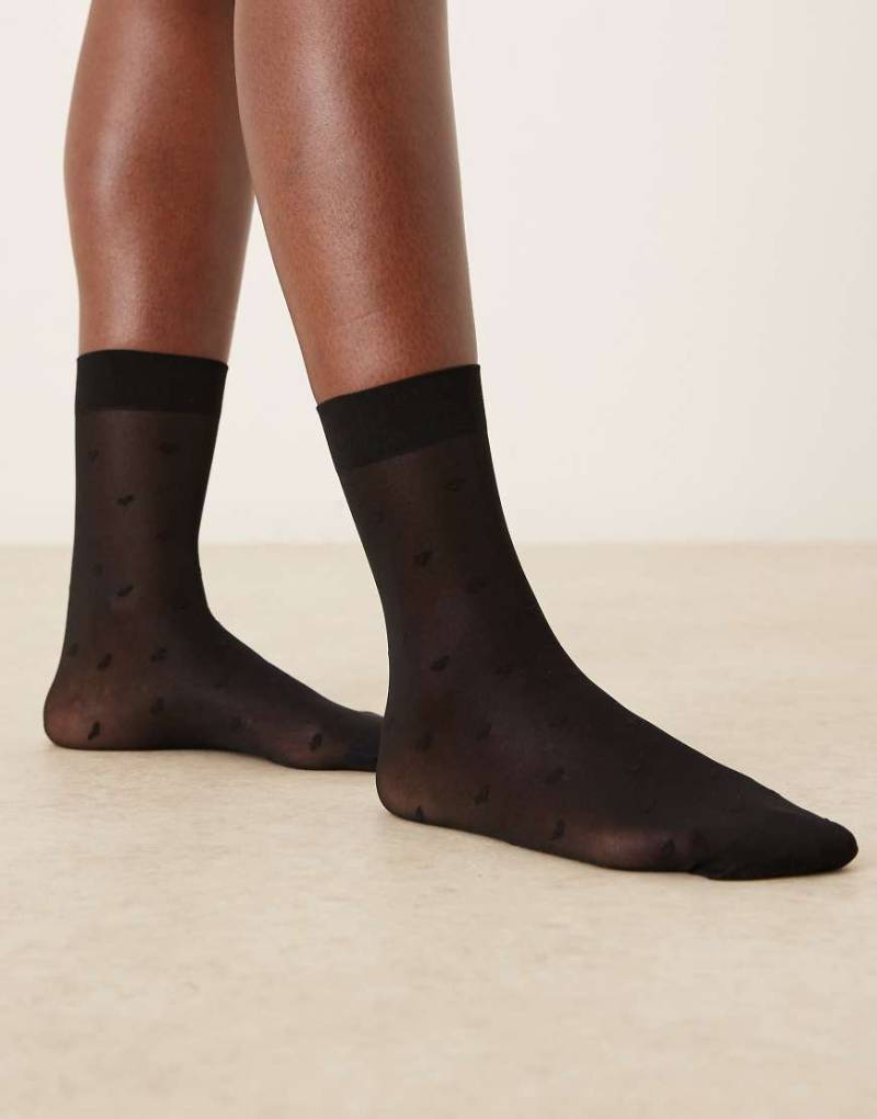 Accessorize - Transparente Socken in Schwarz mit Herzmuster von Accessorize