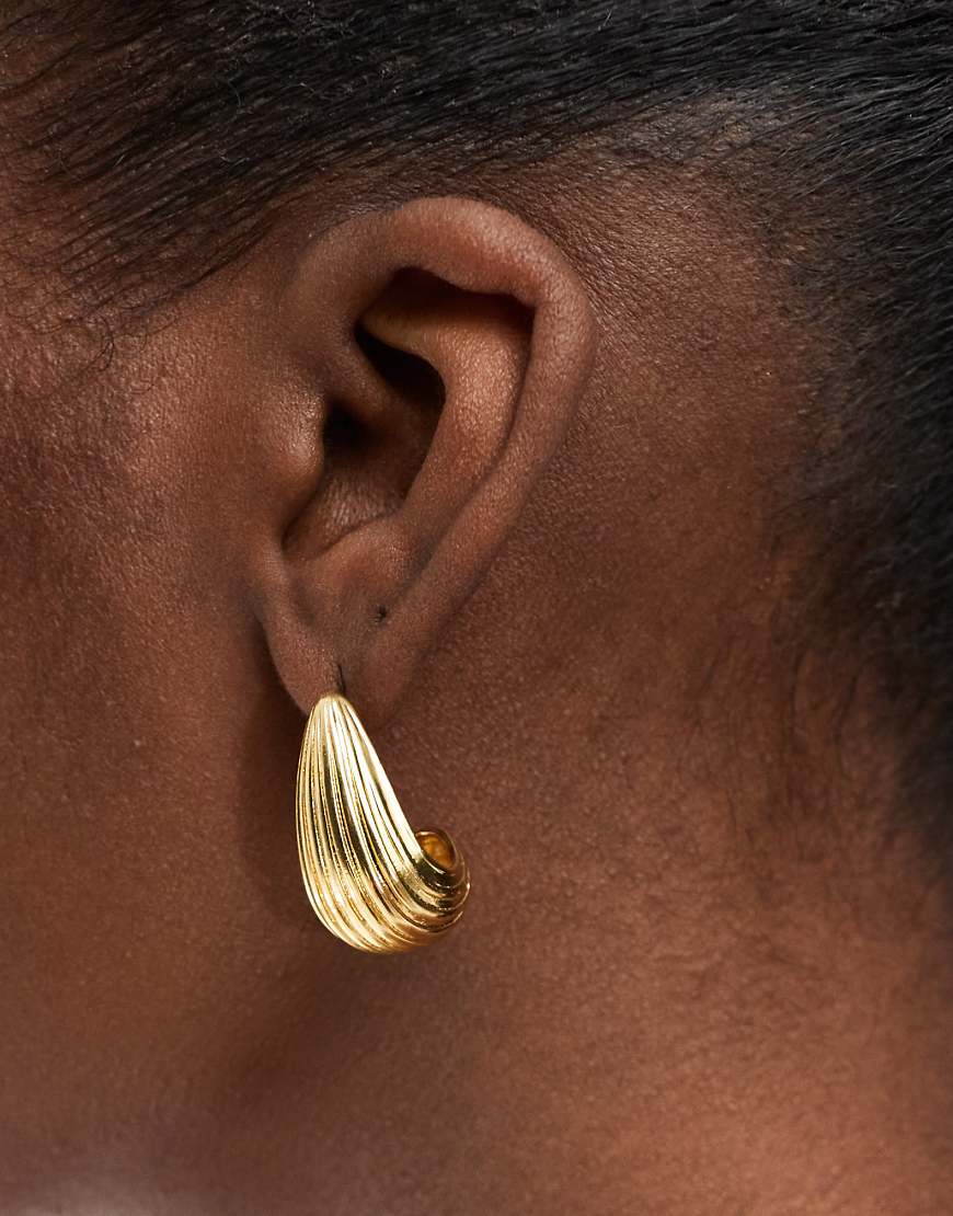 Accessorize Z - Geriffelte, klobige Creolen aus vergoldetem Edelstahl-Goldfarben von Accessorize
