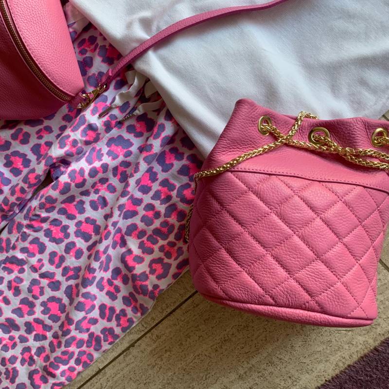 Leder Handtasche Schultertasche Mit Goldenen Details in Verschiedenen Farben von AccessoryAndBags