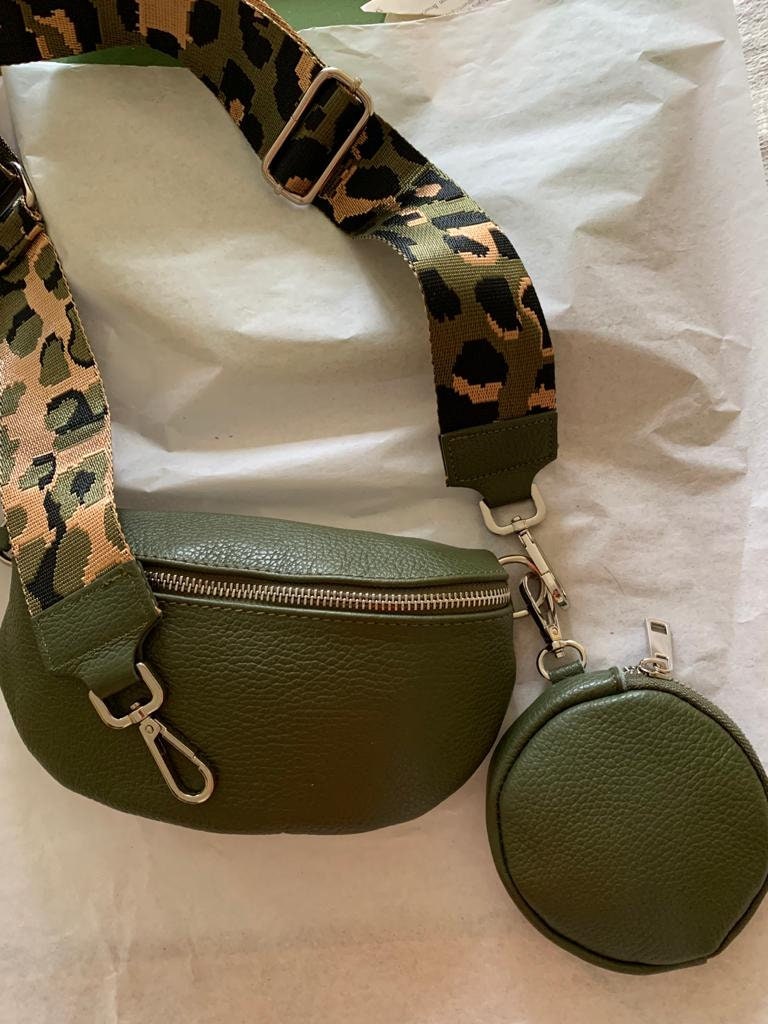 Set Leder Bauchtasche Umhängetasche Mit Silbernen Details Zusätzlichem Taschengurt & Geldbörse in Verschiedenen Farben von AccessoryAndBags