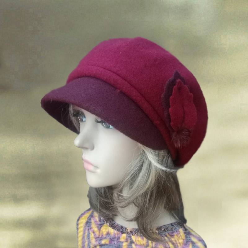 Gefilzte Wollmütze Mit Schirm Verschönerte Wintermütze von AccessoryArty