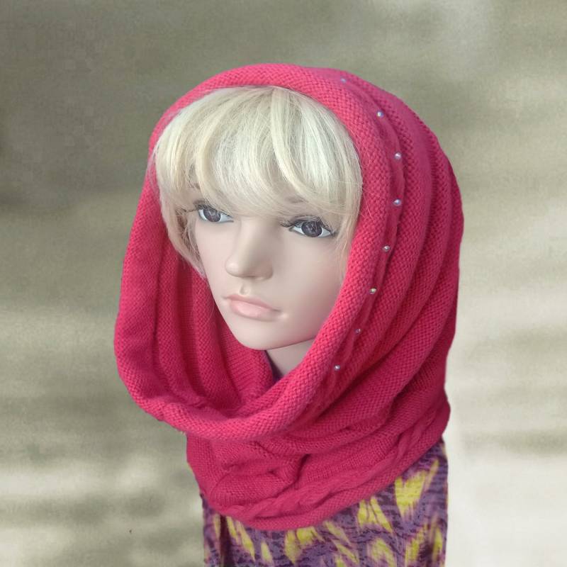 Wollstrick Kapuzenschal Winter Scoodie Snood von AccessoryArty