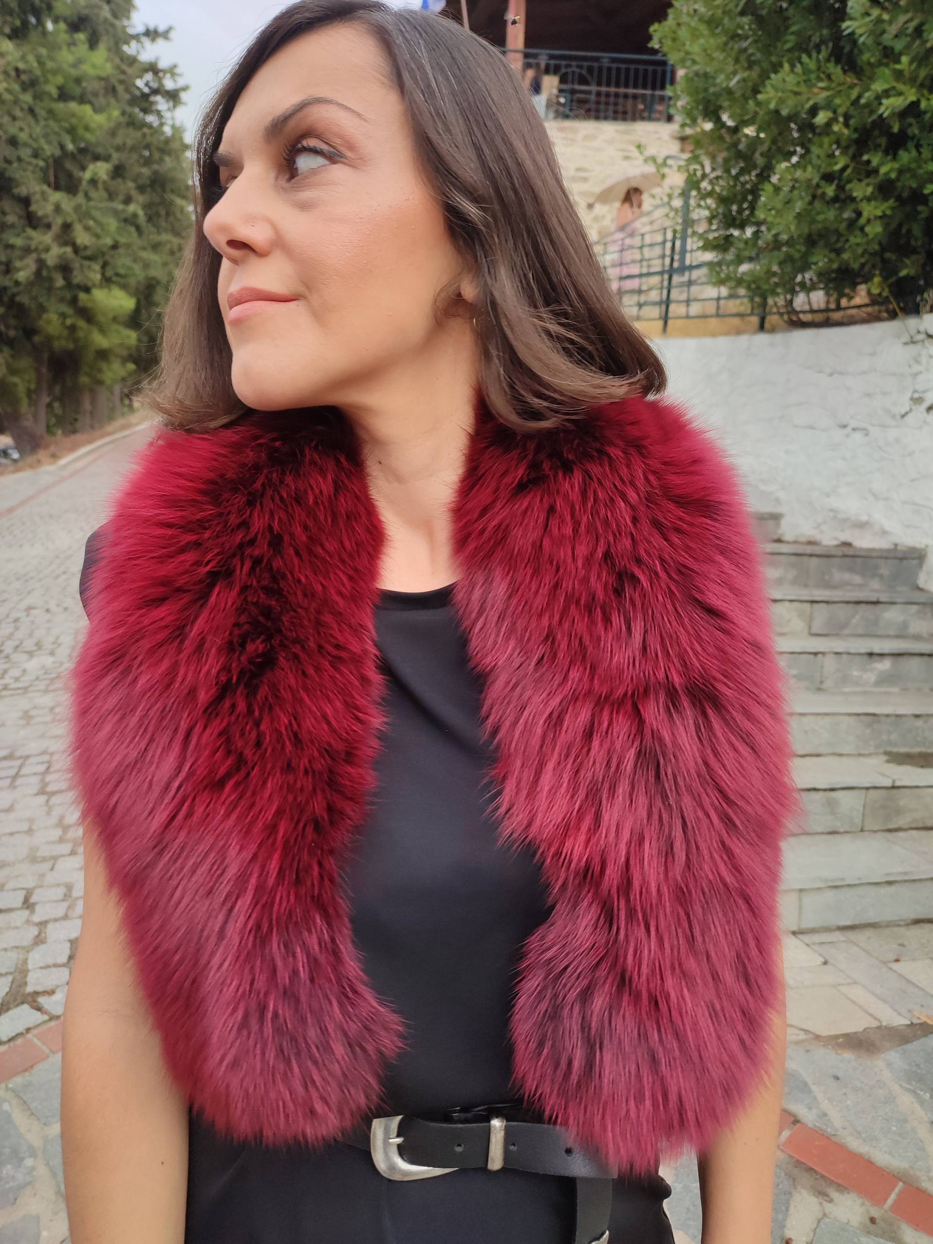 Cherry Echtpelz Fuchskragen Cherry Echtpelz Fuchskragen von AchilleaManoussi