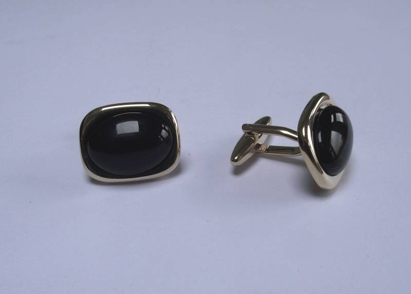 Schwarzer Onyx/ Achat | 18mm X 13mm Auf Vergoldeten Manschettenknöpfen von AcmeCufflinks