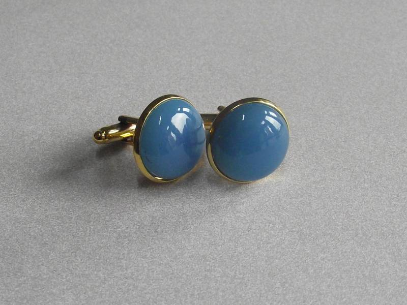 Vergoldete Manschettenknöpfe Set Mit 18 Mm Hellblauen Chalcedon Cabochons von AcmeCufflinks