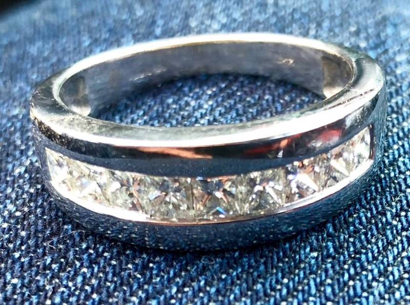 Diamant Ehering in Sehr Gutem Zustand Und Immer Gut Betreut von Acv2US