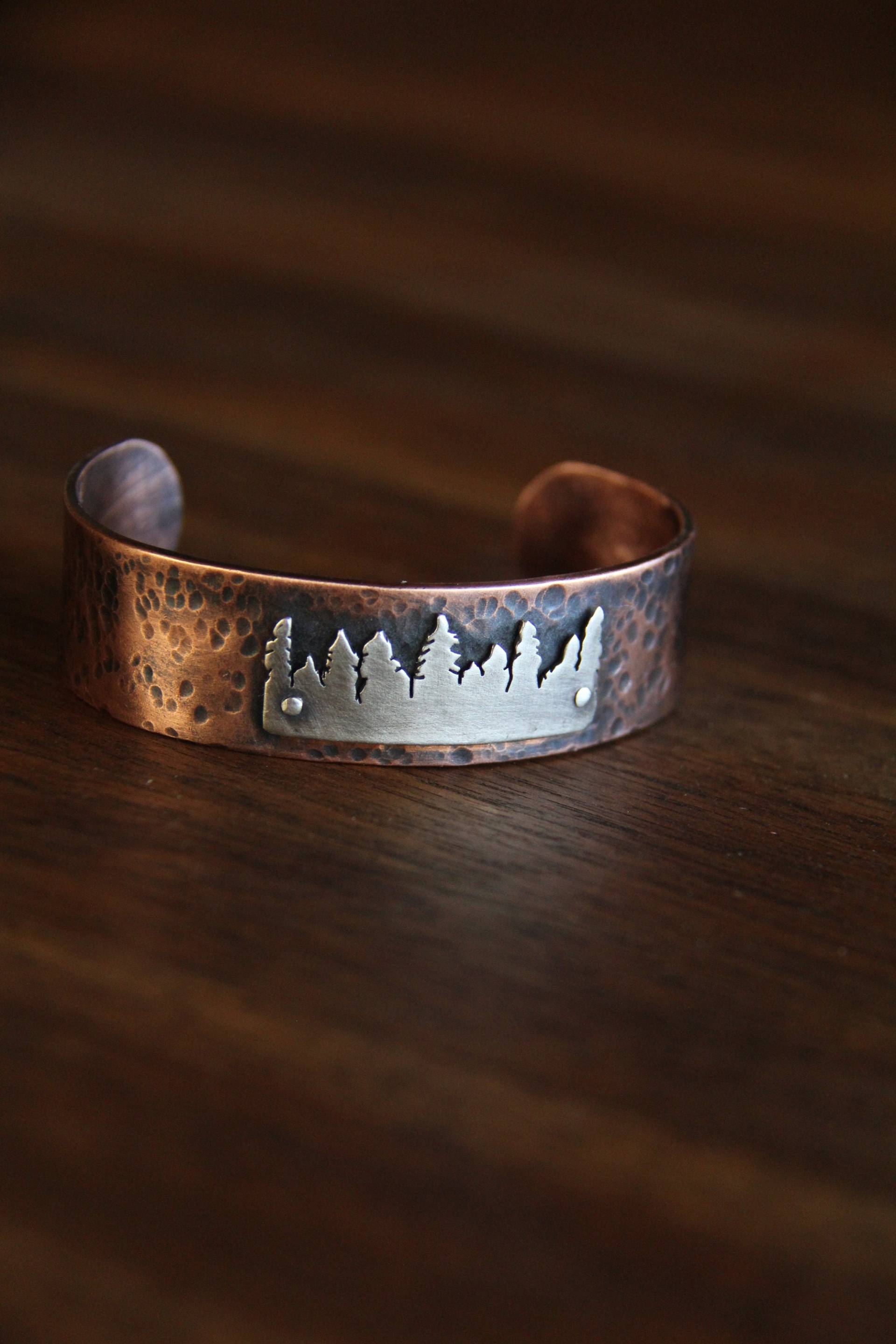 Handgemachte Sterling Silber Wald Baum Linie Mit Gehämmerten Kupfer Manschette | Benutzerdefinierte Bestellung - Armband Handgemachte Sterling Silber Wald Baum Linie Mit Gehämmerten Kupfer Manschette | Benutzerdefinierte Bestellung - Armband von AdaRosman