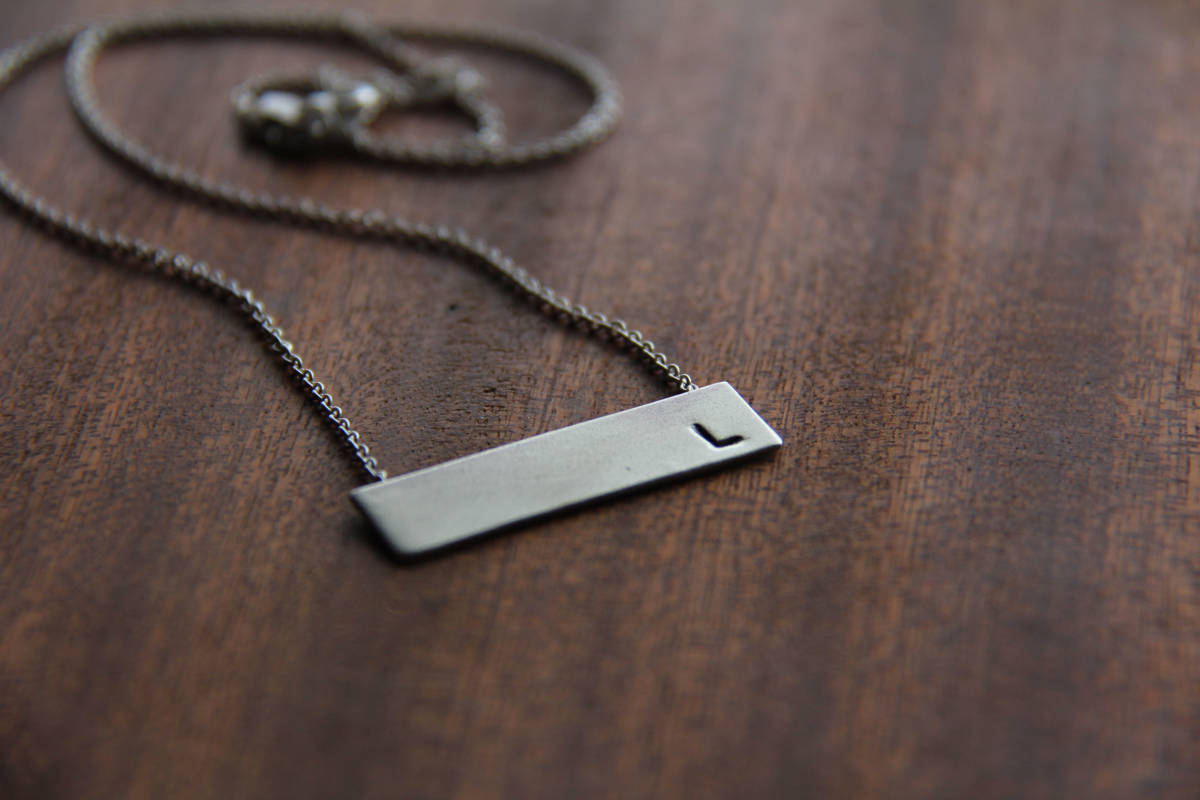 Horizontaler Sterling Silber Rechteck Bar | Hand Gestempelt - Personalisiert Auf Bestellung Halskette Horizontaler Sterling Silber Rechteck Bar | Hand Gestempelt - Personalisiert Auf Bestellung Halskette von AdaRosman
