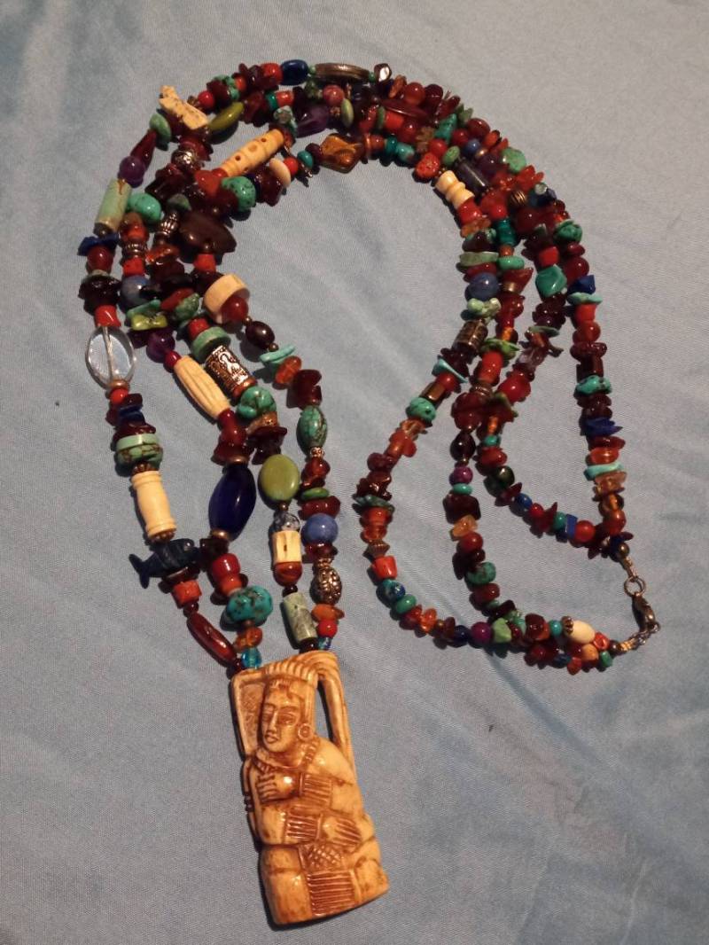 Bunt Perlengefädelte Knochenkette von AdamsVintageFinds