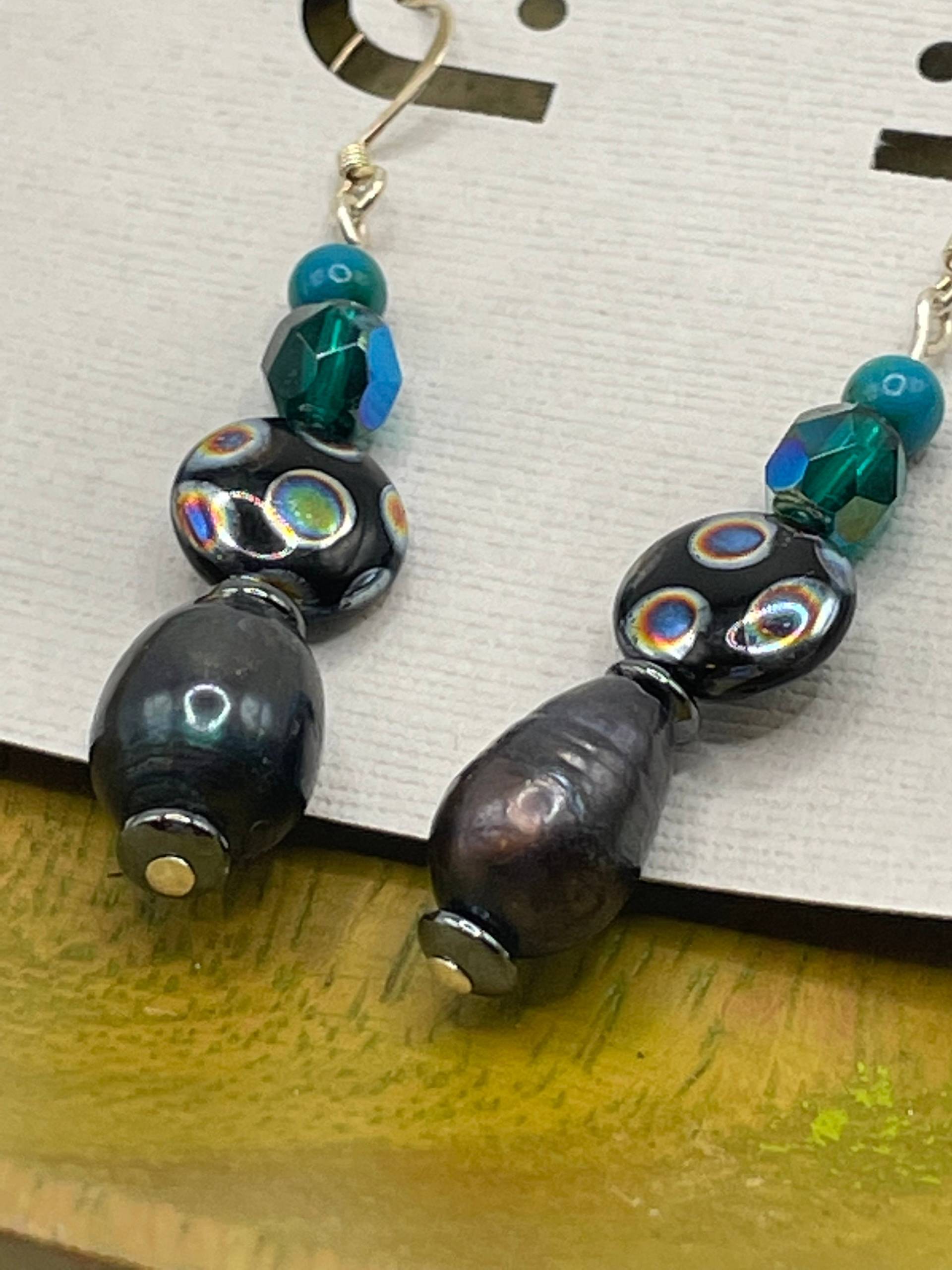 Schwarze Und Grüne Dangles Schwarze Und Grüne Dangles von Addicted2Amy