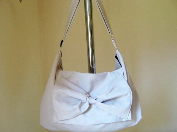 Handgemachte Umhängetasche in Natur Canvas Bogentasche Schule Geschenke Laptoptasche Außendiensttasche Jw Bag Buchtasche von AddieLou