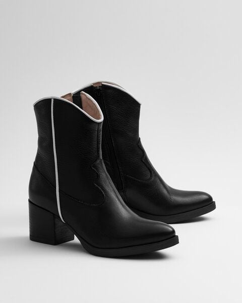 Addition Sustainable Apparel Western Stiefel aus Bio-Leder black&white von Addition Sustainable Apparel