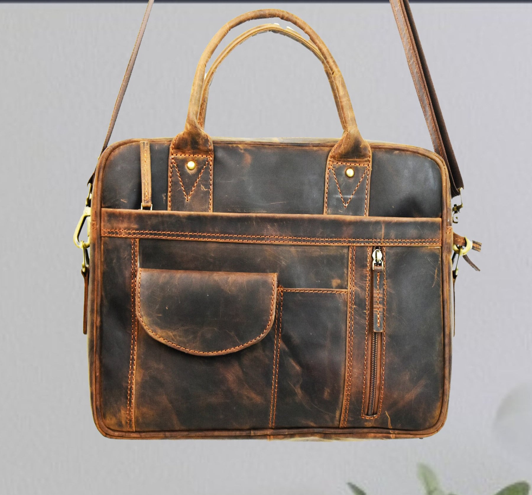 Leder Messenger Bag Für Herren Damen Crossbody Umhängetasche Ledertasche Vintage Braun Muttertag Special von AdeevaLeatherCrafts