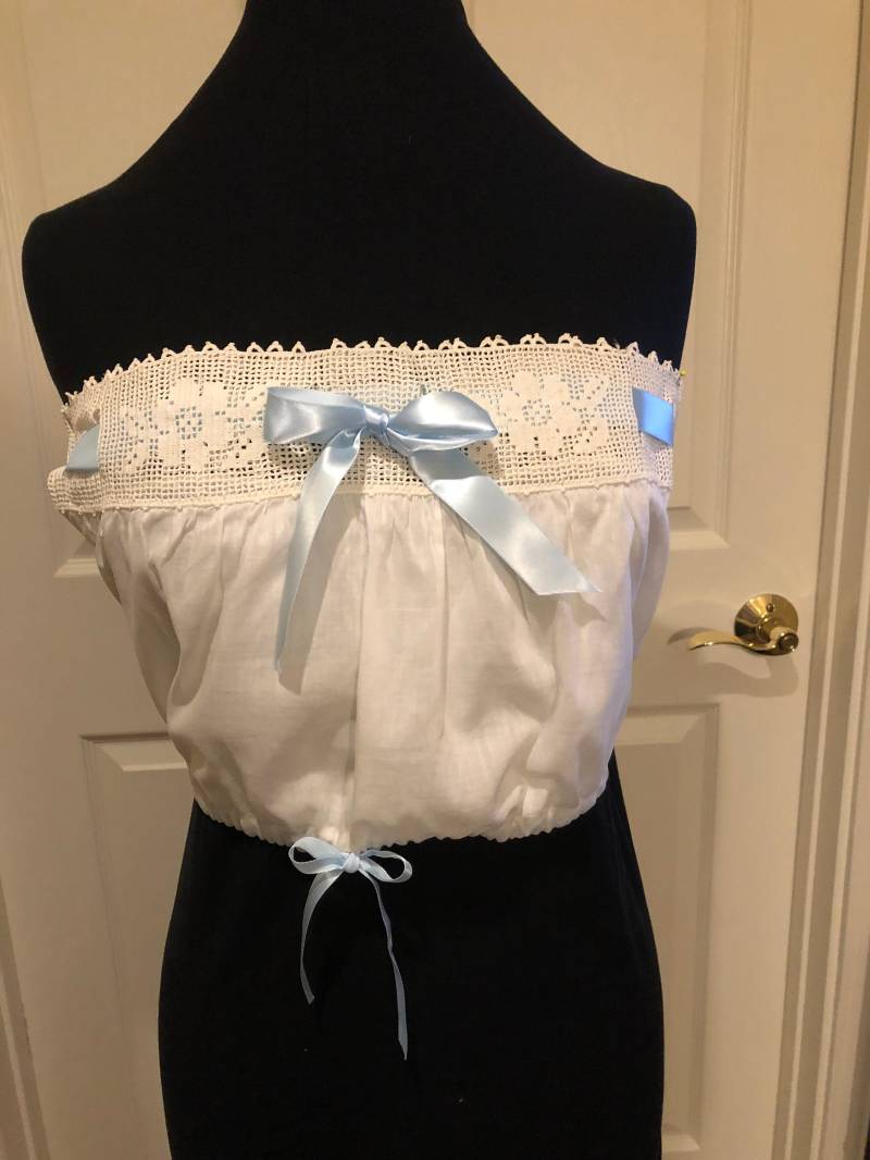 Untermauerung Mit Floralen Häkelrand von AdelineCompany