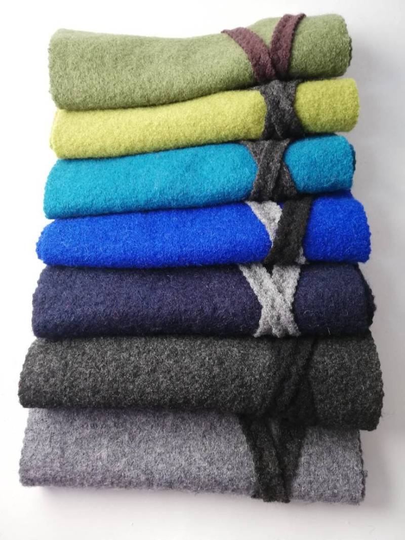 Damen Armstulpen Mit Daumenloch Walkloden Fingerlose Handschuhe Reine Wolle Geschenk Ideen Für Frauen von AdelineSchoden