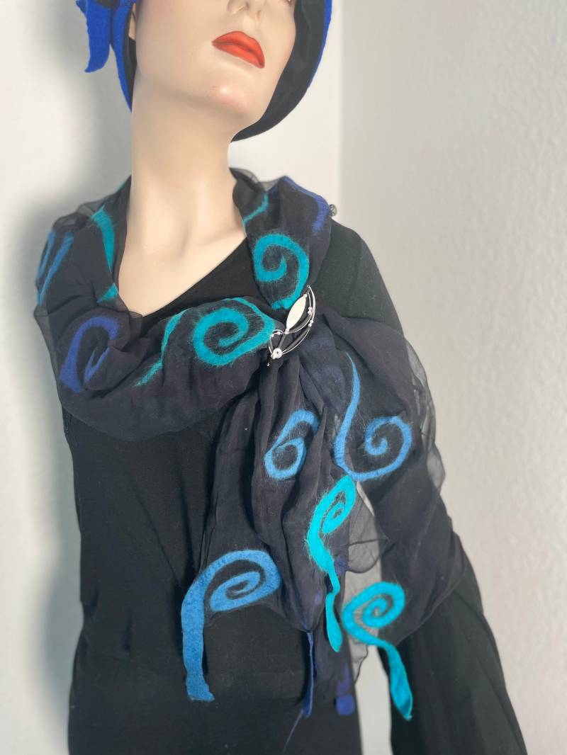 Handgemachtes Tuch Damen Seidenchiffon Filzschal Nunofilz Blau Türkis Merinowolle Strickjacken Schal Geschenkideen Für Frauen von AdelineSchoden