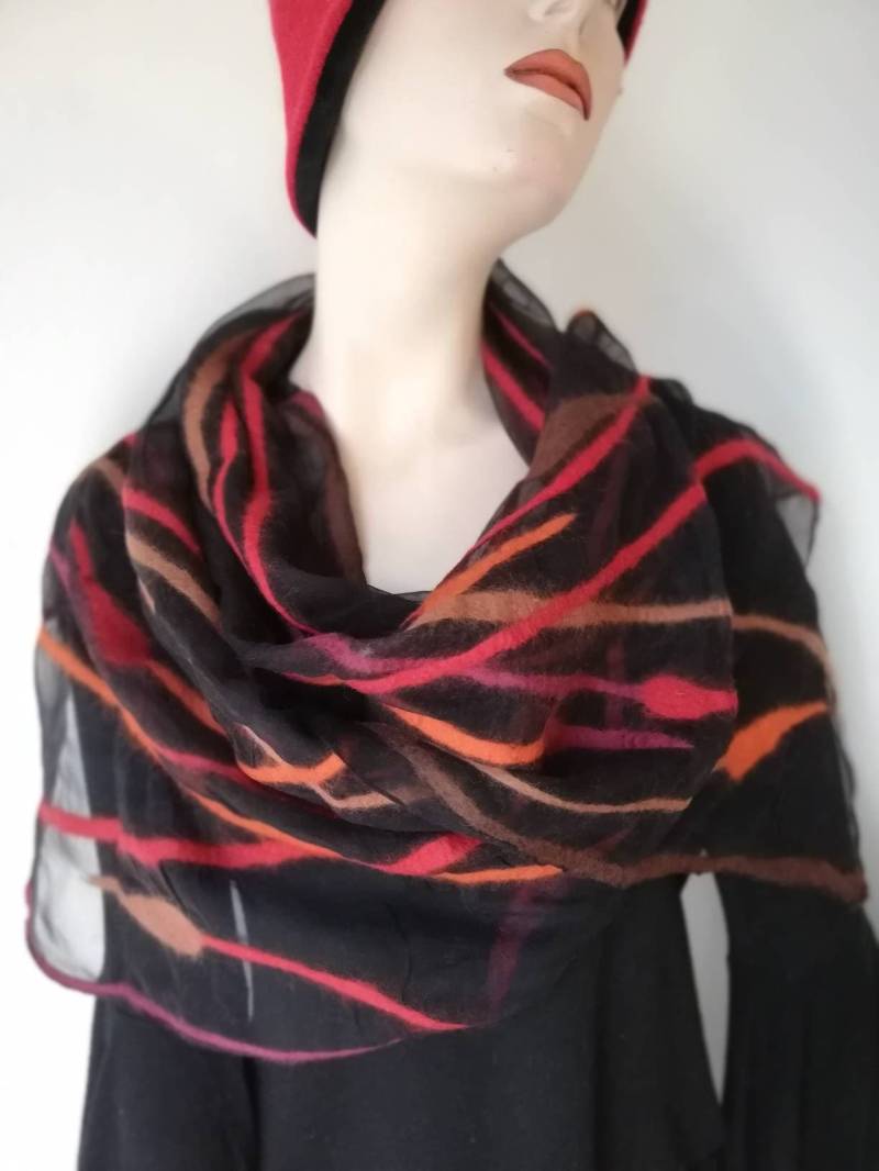 Nuno Filzschal Schilf Rot Braun Bordeaux Orange Merinowolle Seide Langschal Damen Schal Wolle Geschenkideen Für Frauen von AdelineSchoden