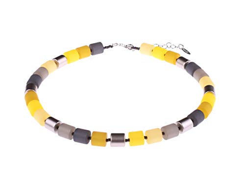 Adi-Modeschmuck Elegante Kette“Bärbel” aus Polariszylindern und Akzenten aus metallic lackierten Zylinderperlen, handgefertigt in Berlin. von Adi-Modeschmuck