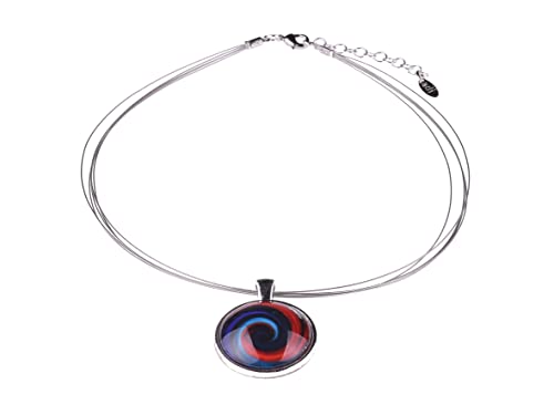 Adi-Modeschmuck Halsreif 'Isa', ein leichter Anhänger aus versilbertem Messing mit farbigen Ornamenten unter einem Glas Cabochon, handgefertigt in Berlin (Rot und Blau Spirale) von Adi-Modeschmuck